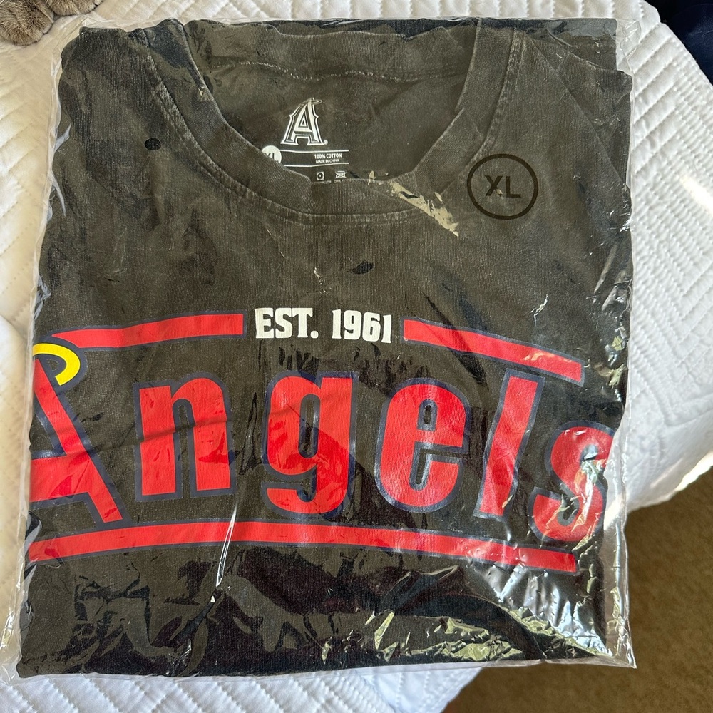 Los Angeles Angels Promotional T-Shirt Distressed Look Charcoal Gray Sz XL